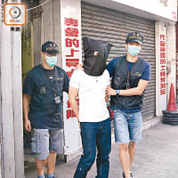 海壇街<br>持「行街紙」越南漢涉藏私煙被捕。