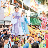 每年長洲太平清醮均吸引大批市民及遊客到島上遊玩。