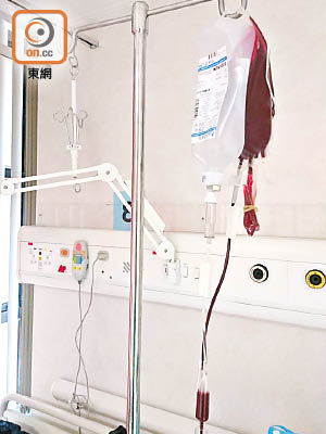 陣發性夜間血尿症病人，只能透過輸血緩和病情。（劉凱欣攝）