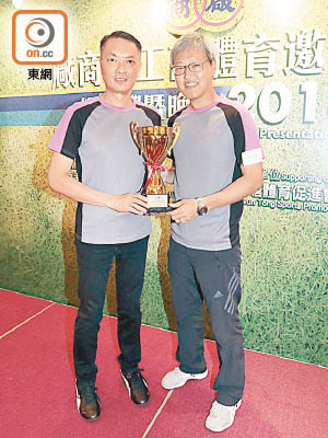 徐晉暉（右）獲男子壁球冠軍，吳永嘉今年就冇參加比賽。