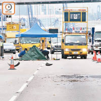 去年六月，青葵公路發生的士撞向修路工人意外，三人死亡。
