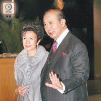 潘金翠（左）為李國寶妻子，她也是商界名人潘迪生的姊姊。