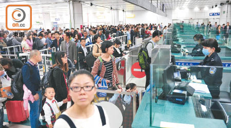 高鐵香港站的一地兩檢會參考深圳灣口岸的模式運作。（資料圖片）