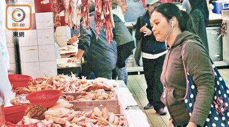 食安中心頒發巴西凍肉禁令後，暫不打算全面回收市面的巴西凍肉。（陳章存攝）