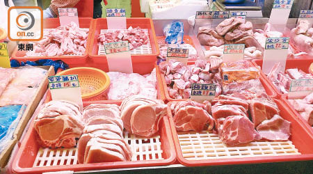 由於二十一間巴西廠房供港凍肉要回收，業界估計不同來源地的凍肉價格勢再飆升。（朱先儒攝）