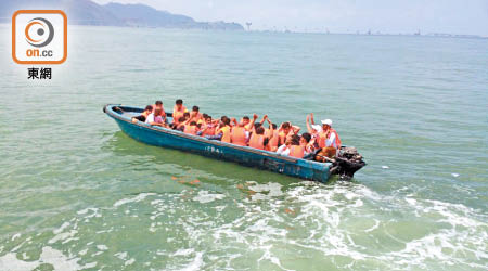 巴籍蛇頭運載另外廿四名人蛇直闖本港大嶼山水域。