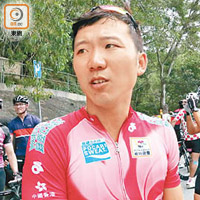 在現場的香港單車代表隊隊員張敬煒懷疑肇事小巴行錯路。