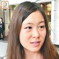 市民點睇<br>王小姐（大學生）：「小販係香港特色之一，最重要做生意嘅時候唔好阻到行人。」