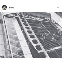 艾未未昨日在Instagram貼上一張滙豐銀行香港總行的黑白照。