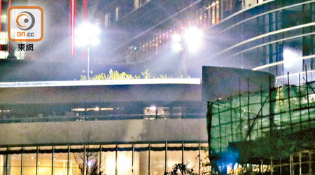 紅磡嘉里酒店的大光燈極為刺眼擾民。（資料圖片）