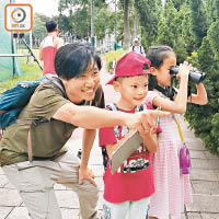 香港觀鳥會昨舉辦全港麻雀普查日，記錄樹麻雀的數量和活動情況。（周翠怡攝）