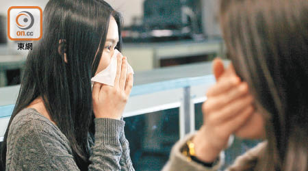 慢性鼻竇炎病徵包括流鼻水和鼻癢、鼻塞、打噴嚏、臉部痛楚及嗅覺減弱。（資料圖片）