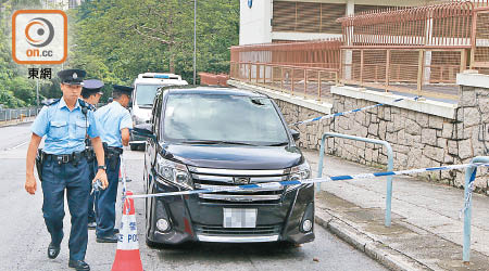 七人車擋風玻璃被扑穿。（張世洋攝）