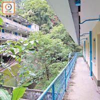 花園道<br>其中一幢可供NGO申請的前宿舍位於半山花園道。