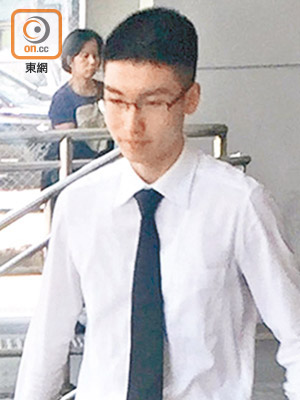 被告林華俊昨被裁定管有攻擊性武器罪不成立。