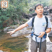 鍾建民指帳幕為尼龍製造不防火，無足夠空間煮食易搶火被波及。