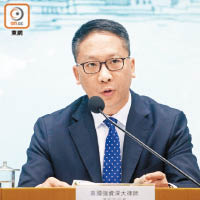 黎智英涉及多宗案件均無被檢控，律政司司長袁國強（圖）被轟包庇及失職。