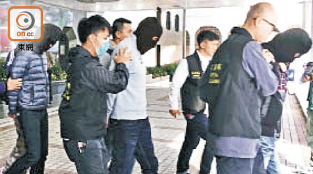 司警在案件中拘捕三名被告，高氏兩兄弟被裁定以共犯方式販毒罪成。