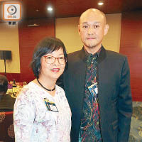 楊章桂芝（左）同馬天聰（右）都話部分服務業無法被網絡取代。