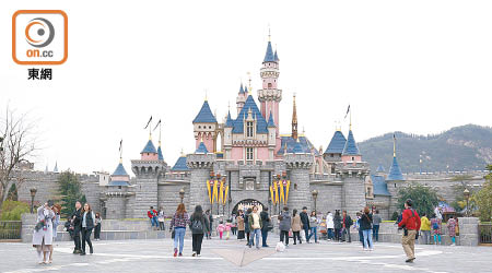 香港迪士尼樂園推出抽獎活動，送出五萬張門票。（資料圖片）