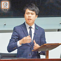 鄺俊宇批評，機電署的評級制度鬆散，欠透明度。