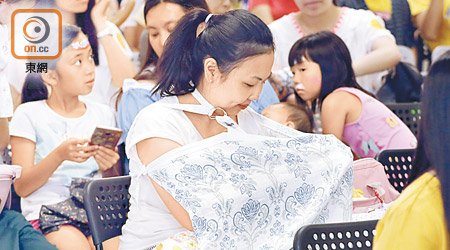 港澳兩地均提倡母乳餵哺。