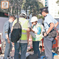 警員到場調查事件。（林嘉嘉攝）