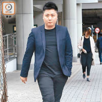 陳冠傑去年疑阻止《東方日報》記者採訪，更涉恐嚇記者。
