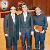 柯家洋（左起）、青聯副主席王紹基同秘書長何廸夫認為要加深認識議會。