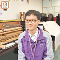 陳兆偉指透過培訓視障調音師，能為他們增加工作機會。