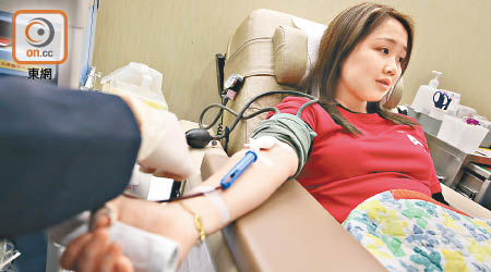 輸血服務中心數據顯示，去年約六萬八千人暫緩捐血。（資料圖片）