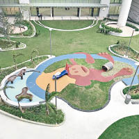 兒童醫院兩座大樓中間設中央花園。（發展局圖片）