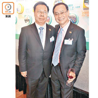 張耀成（右）同香港電腦商會現屆主席王志强（左）都希望業界有更好嘅發展。（徐家浩攝）