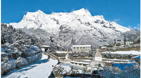 攀山團五月九日到達南岐巴札，是珠峰登山路線的中途站。（互聯網圖片）