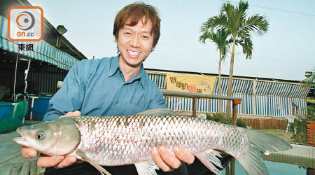 關永雄為淡水養魚界「老行尊」。