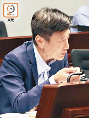 姚思榮建議喺動漫海濱樂園增加科技元素，與市民或遊客互動。（陳嘉順攝）