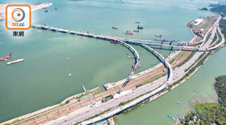 屯門至赤鱲角連接路南面連接路（圖）未能與港珠澳大橋同步通車。