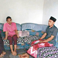 死者家人在印尼聞噩耗後傷心不已。（互聯網圖片）