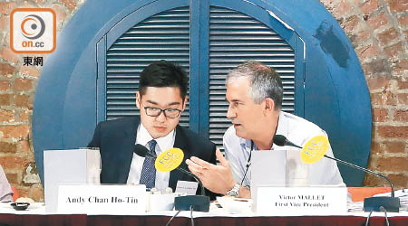 曾主持陳浩天（左）午餐會演講的馬凱（右），繼不獲港府續發工作簽證後，前日再被拒入境。