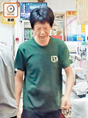 姓楊麵店東主對事主猝死感難過。（劉子文攝）