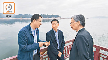 水務諮詢委員會在廣東參觀東江水供水設施。