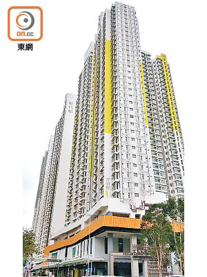 碩門邨第二期其中三座住宅大廈昨日開始入伙。