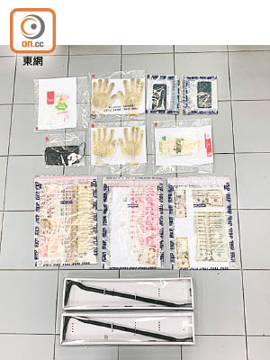 警方在疑犯身上檢獲爆竊工具及現金。