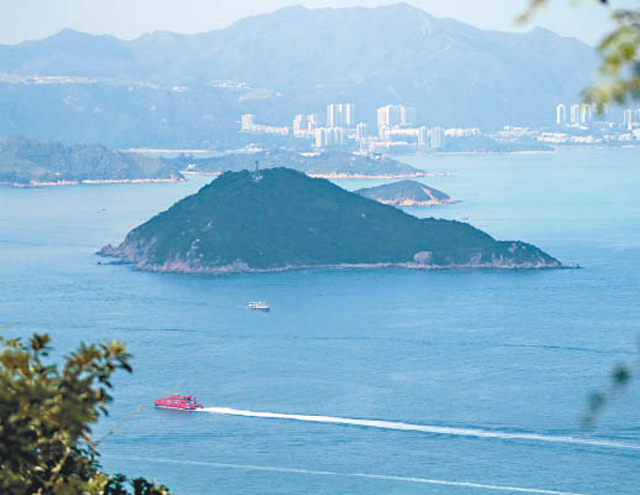 林鄭跪低 填海大縮水