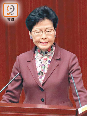 林鄭月娥上任以來施政管治混亂，被議員批評是「愈做愈差」。