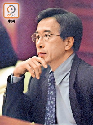 二○○三年時任雙料議員的田北俊倒戈反對廿三條立法。