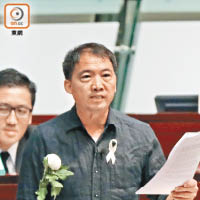 胡志偉指自己表明身份仍被警方發射催淚彈。