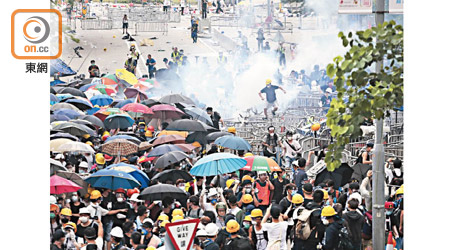 政府修訂《逃犯條例》引發連場大規模示威行動。