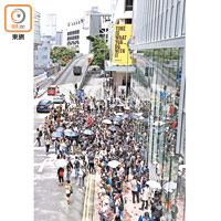 基督徒昨發起集會遊行，聲言為香港罪人祈禱。（黃偉邦攝）