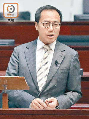 梁繼昌提出私人條例草案，要求政府委任委員會跟進修例事件引發的風波。
